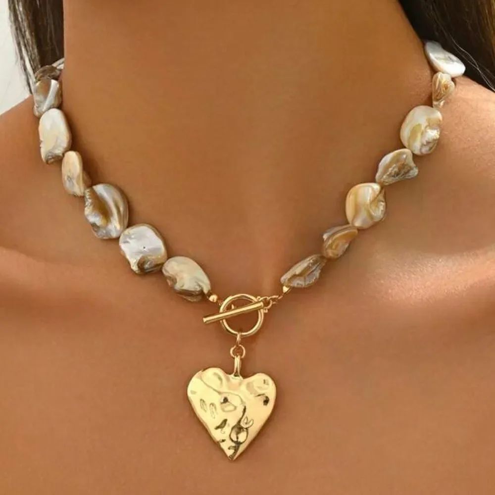 Gold Heart Pendant Necklace Q12